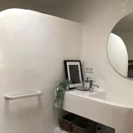 Casa Lupe. Art-inspired Courtyard House In * Teguise (Lanzarote)