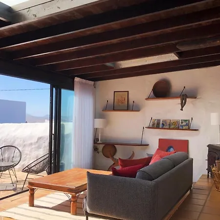 Casa Lupe. Art-inspired Courtyard House In Teguise * Teguise (Lanzarote)