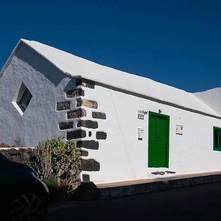 Casa Lupe. Art-inspired Courtyard House In Teguise *