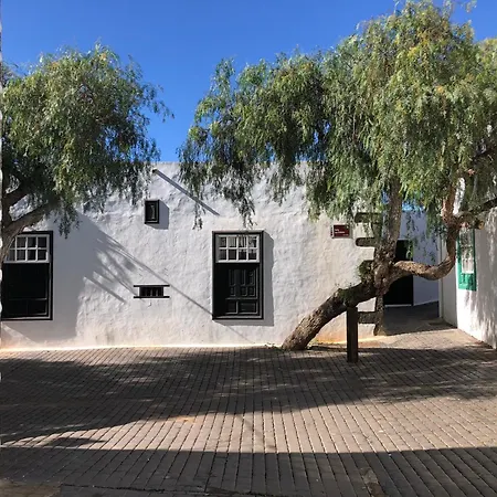 Casa Lupe. Art-inspired Courtyard House In Teguise Casa vacanze *