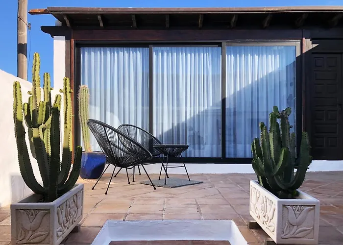 Casa Lupe. Art-inspired Courtyard House In Σπίτι διακοπών