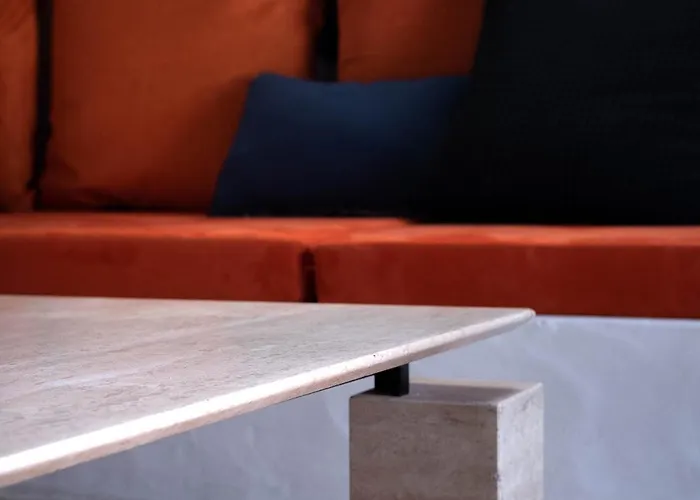 Feriehus Casa Lupe. Art-inspired Courtyard House In *