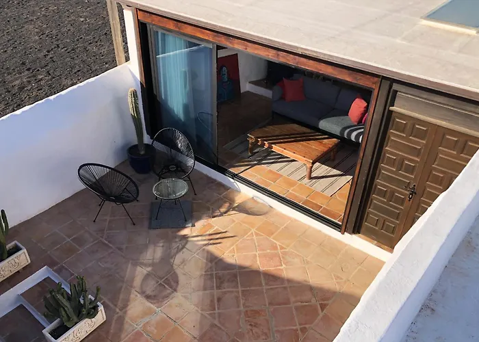 Σπίτι διακοπών Casa Lupe. Art-inspired Courtyard House In