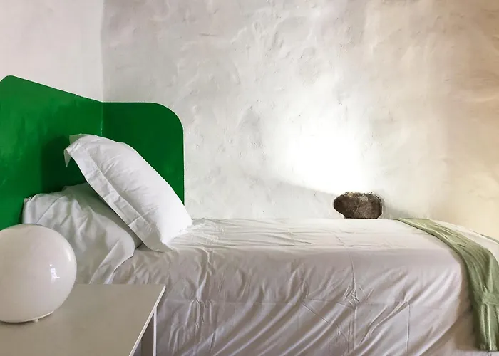 Prázdninový dům Casa Lupe. Art-inspired Courtyard House In Teguise (Lanzarote)